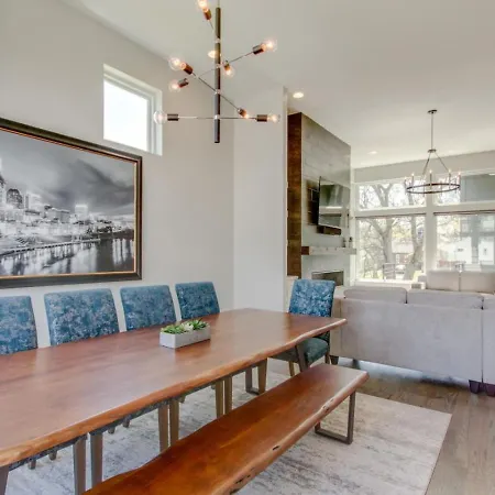 Spacious Gulch Retreat Super Skyline Views Holiday home Nashville