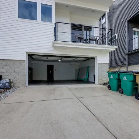 Southside Extraordinaire Walk To Gulch Lux Four Bedroom * Nashville