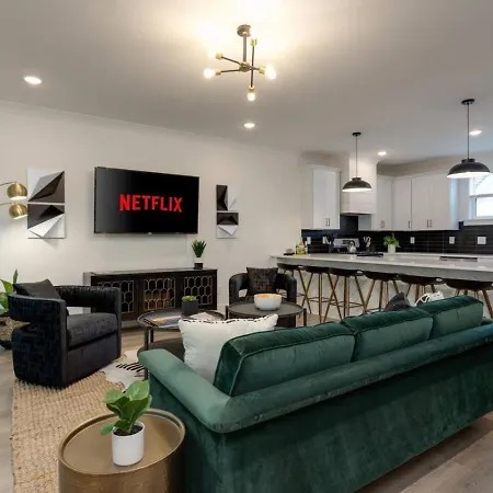Super Luxury Maximum Space Gorgeous Decor