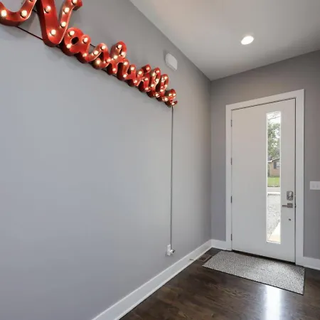 Southside Extraordinaire Walk To Gulch Lux Four Bedroom * Nashville