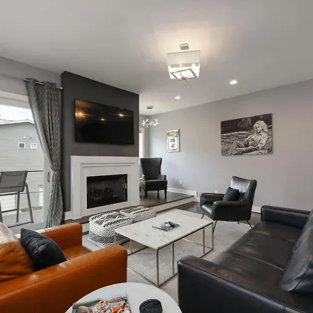Holiday home Southside Extraordinaire Walk To Gulch Lux Four Bedroom *