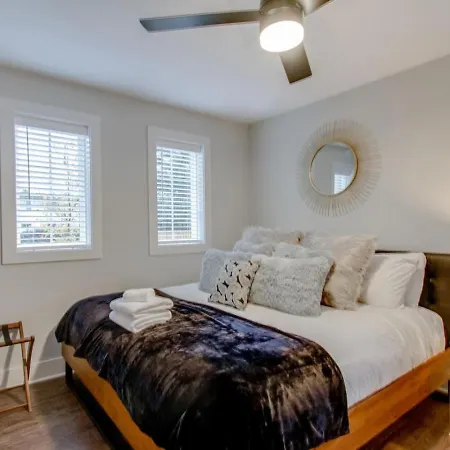 Superb Luxury Big And Gorgeous Comfy Beds Holiday home *