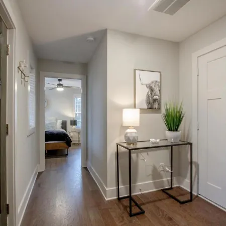 Superb Luxury Big And Gorgeous Comfy Beds Holiday home Nashville