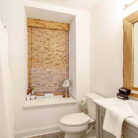 The Downtown Delight Holiday home *