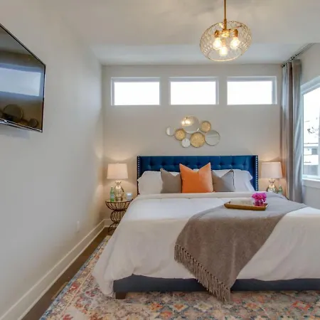 The Dove Downtown Modern Huge Rooftop Deck Gulch Holiday home