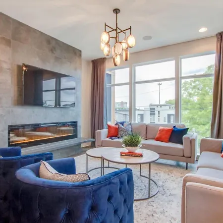 Holiday home The Dove Downtown Modern Huge Rooftop Deck Gulch