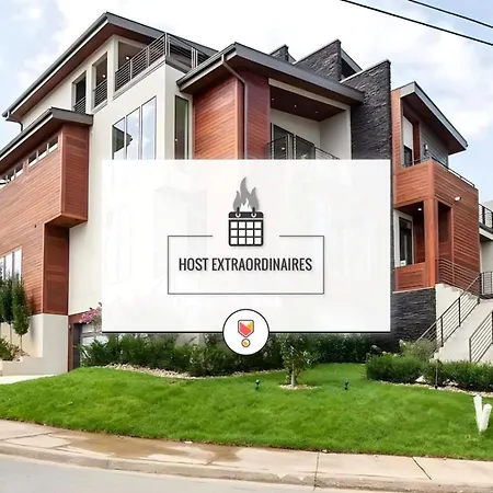 The Dove Downtown Modern Huge Rooftop Deck Gulch Holiday home *