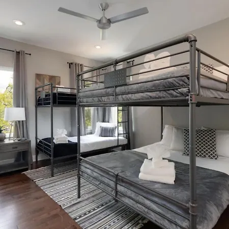 Ultra Modern Pad Minutes To Downtown Comfortable Beds Nashville