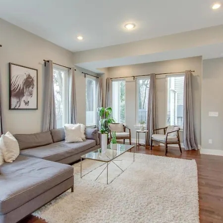 Holiday home Ultra Modern Pad Minutes To Downtown Comfortable Beds Nashville