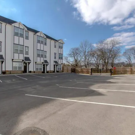Music Townhome Great For Groups Holiday home