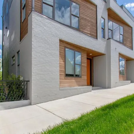 Ultra Large Deck Skyline Views * Nashville