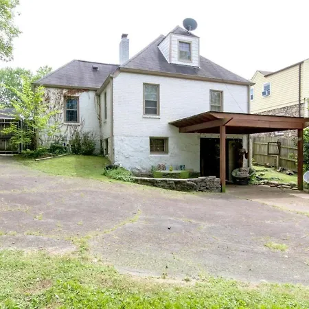 Unique And Stylish East 3 Bedroom 2.5 Bath * Nashville