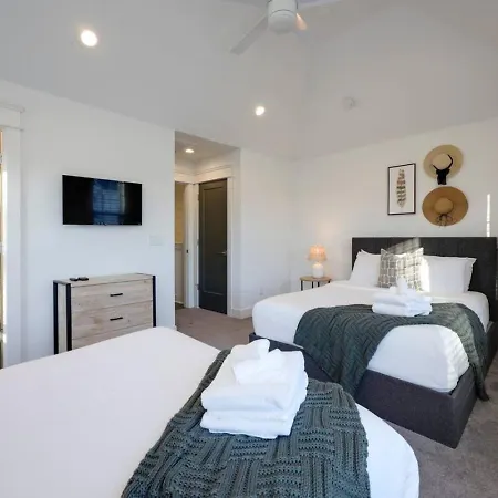 Luxurious Townhome Music Group Retreat Holiday home *