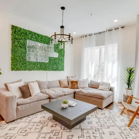 Urban Living- Rooftop Hangout- Hillsboro Village *
