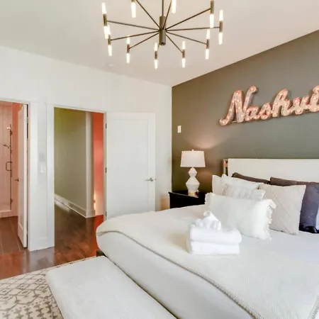 Urban Living- Rooftop Hangout- Hillsboro Village