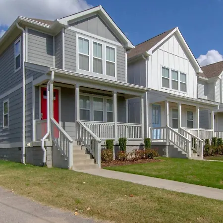 The Nation Native Stunning 4 Bedroom With Private Yard *