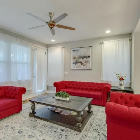 The Nation Native Stunning 4 Bedroom With Private Yard