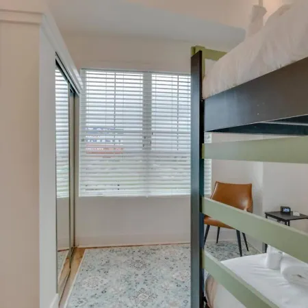 Jazz Junction 2 Bedrooms 5 Beds 7 Mins To Broadway Holiday home