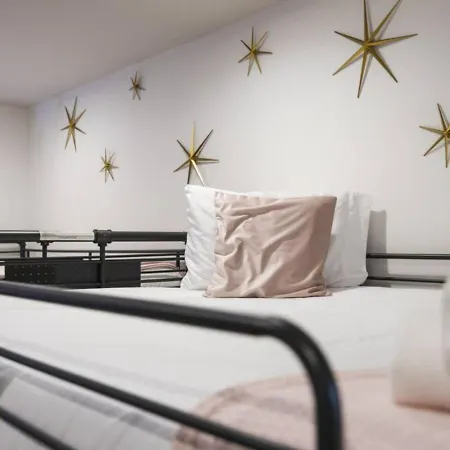 Nashvilla Townhome Gigantic Rooftop Pure Luxury Holiday home *