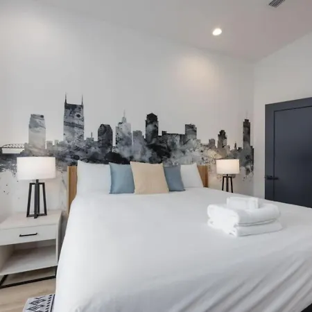 Holiday home The Ryman 4 Bedroom Haven With Scenic Rooftop Nashville