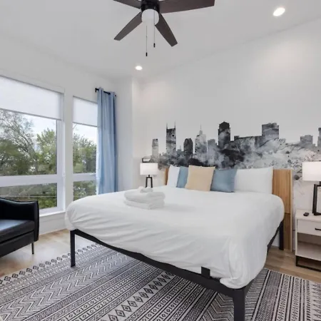 The Ryman 4 Bedroom Haven With Scenic Rooftop Holiday home Nashville
