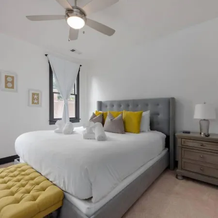 Tranquil East Nash Escape - Pool Table Holiday home *