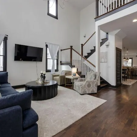 Tranquil East Nash Escape - Pool Table Nashville