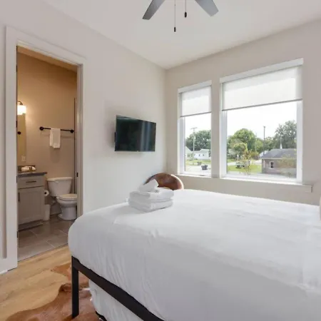 Tennessee Whiskey Townhome 4bd 4.5bth Holiday home