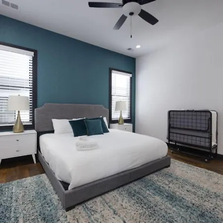 Cerulean Oasis - Rooftop Views - Heart Of The Holiday home