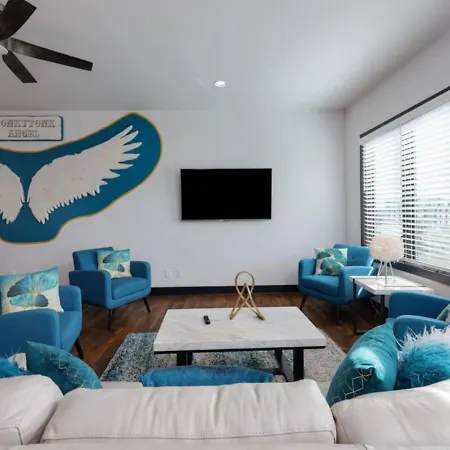 Cerulean Oasis - Rooftop Views - Heart Of The Holiday home
