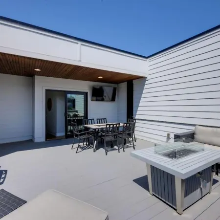Luxe Rooftop Lounge With Views And Games Nashville