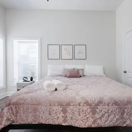 The Centennial Charmer- 8 Min From Broadway Nashville