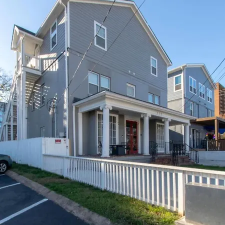 Holiday home The West End Delight- 8 Min To Broadway Nashville