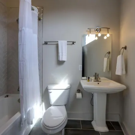 Holiday home Music Four Bedrooms Four Bathrooms Stunning Rooftop