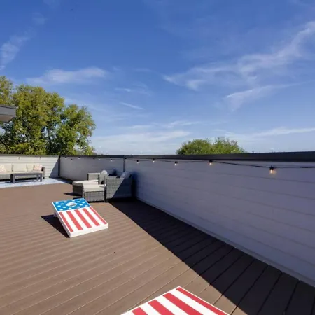 Holiday home Music Four Bedrooms Four Bathrooms Stunning Rooftop