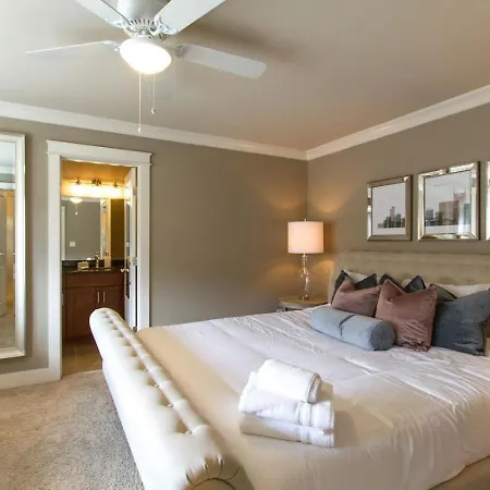 Holiday home Downtown Dream Extra Bedding Minutes To Broadway