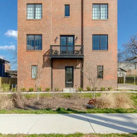 Downtown Luxury Large Townhome Lots Of Beds *