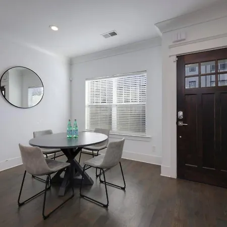 Double Townhomes Elegant Design Big Groups Holiday home Nashville