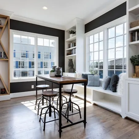Holiday home Downtown Luxury Large Townhome Lots Of Beds