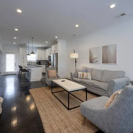 Double Townhomes Elegant Design Big Groups *