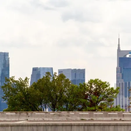 Rooftop Skyline Views With Ping Pong Holiday home *