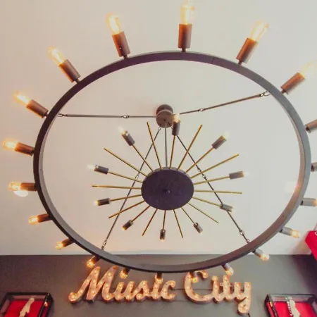 Rooftop Skyline Views With Ping Pong Holiday home Nashville