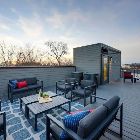 Large Private Rooftop Spacious Luxury Townhome Holiday home Nashville