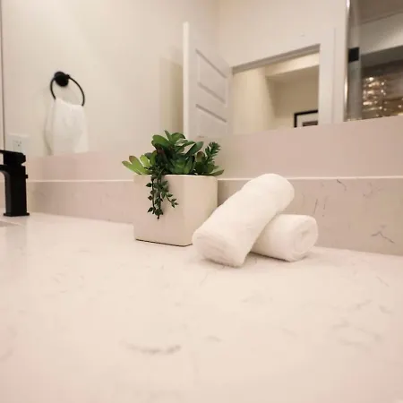 Holiday home Large Private Rooftop Spacious Luxury Townhome *
