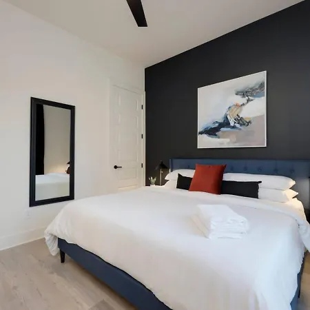 Holiday home Large Private Rooftop Spacious Luxury Townhome