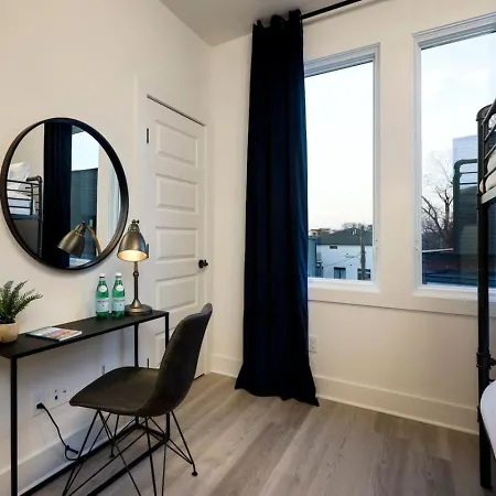 Large Private Rooftop Spacious Luxury Townhome Holiday home *