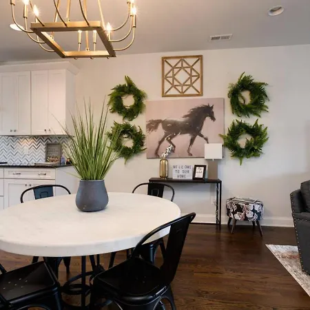 Superstar Ultra Luxury Minutes To Downtown Nashville