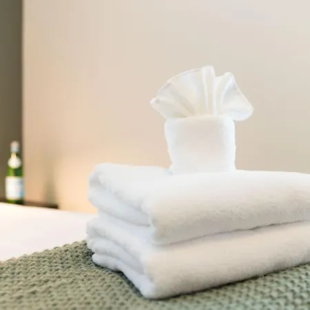 Holiday home Premier Townhome East Minutes Downtown