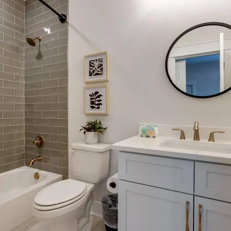 Premier Townhome East Minutes Downtown Nashville