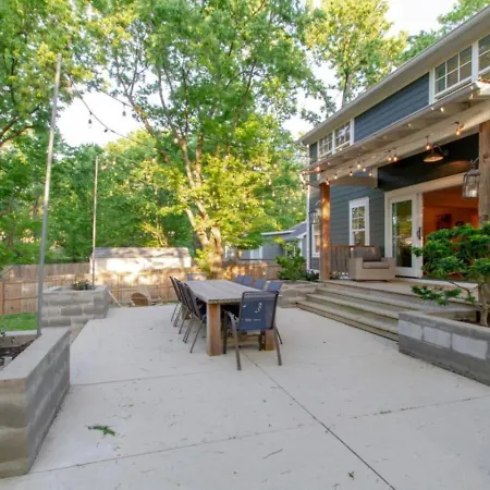 Getaway- Relaxing Backyard- Large Patio Holiday home Nashville